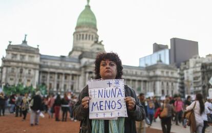 Miles de personas se concentraron el pasado ayer en Argentina, Uruguay y Chile para rechazar la violencia machista.