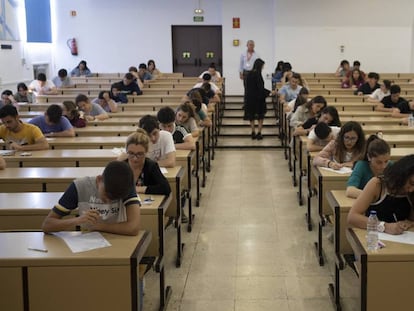 Examen de Selectividad hoy en la Universidad de Sevilla.