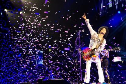 Prince, durante una actuación en la ciudad inglesa de Birmingham en mayo de este año.