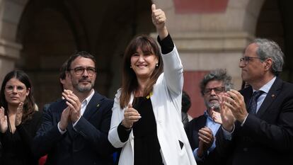 Laura Borras, junto al expresident Quim Torra y el portavoz de Junts, Josep Rius, tras conocer su sentencia.