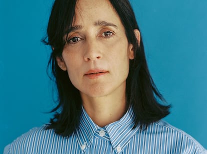 Julieta Venegas wears a Miu Miu shirt.