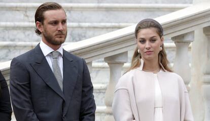 Pierre Casiraghi y Beatrice de Borromeo el Día Nacional de Mónaco, en noviembre de 2016.