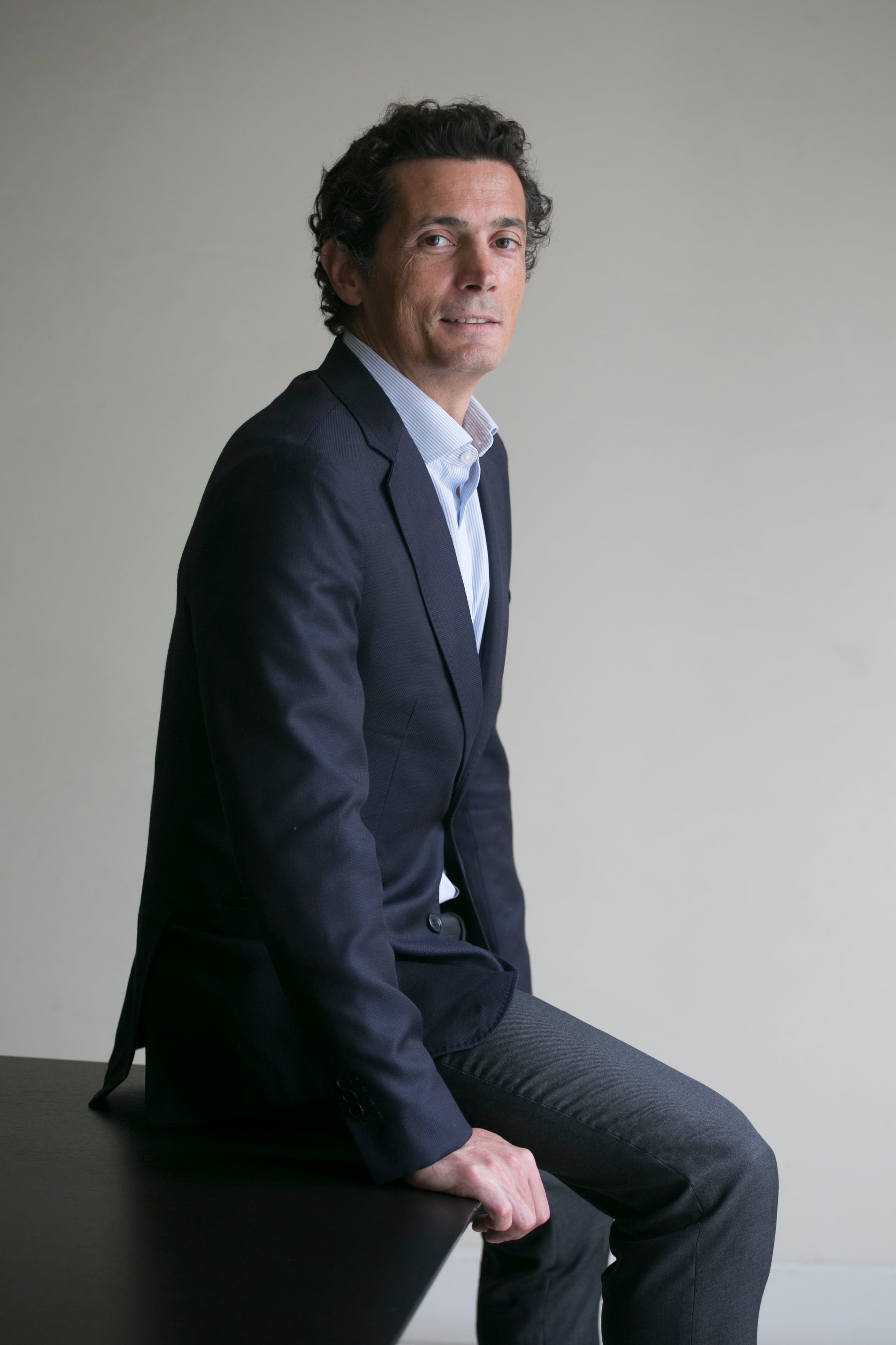 Tomás Maraver posa para la entrevista.