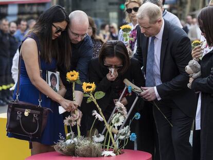 Los homenajes por el aniversario de los atentados en Barcelona y Cambrils, en imágenes