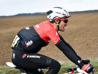 Contador, durante la primera etapa de la París-Niza.