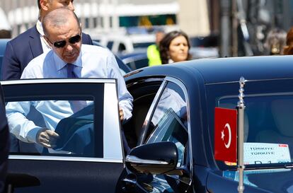 El presidente de Turquía, Recep Tayyip Erdogan, este martes a su llegada a la Base Aérea de Torrejón de Ardoz, en Madrid, para asistir a la cumbre de la OTAN.
