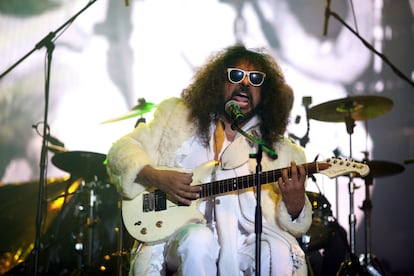 El guitarrista en el Festival Internacional Cumbre Tajín en Papantla, Veracruz, en 2015. A lo largo de su carrera, acumuló tres decenas de discos.