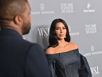 Kim Kardashian y su marido el rapero Kanye West asisten a los WSJ Magazine 2019 Innovator Awards en el MOMA el 6 de noviembre de 2019 en Nueva York.