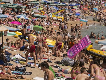 La platja de Lloret, de gom a gom aquest estiu.