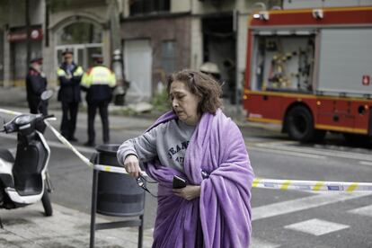 Una de las vecinas desalojadas en el incendio.