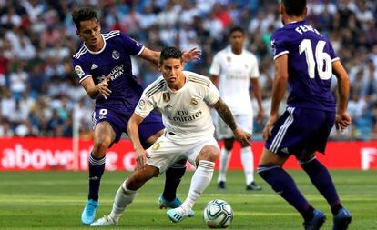 James Rodríguez controla el balón en el partido ante el Valladolid.