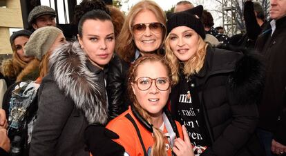 Las actrices Debbie Mazur, Gloria Steinem, Madonna y Amy Schumer en Washington en el Women's March.