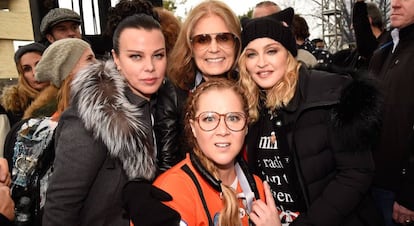 Las actrices Debbie Mazur, Gloria Steinem, Madonna y Amy Schumer en Washington en el Women's March.