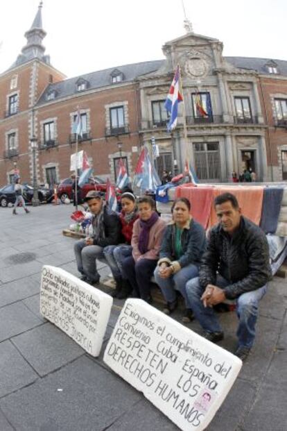 Cubanos acampados en Madrid, en una imagen de archivo.