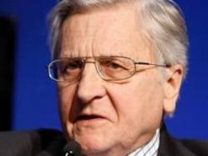 El presidente del Banco Central Europeo, Jean-Claude Trichet, participa en una sesión del 40º Foro Económico Mundial de Davos (Suiza)