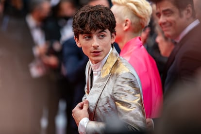 Timothee Chalamet, auténtica estrella de la alfombra roja de Cannes (o de cualquiera), acude a la protección de 'The French Dispatch' el pasado 12 de julio.