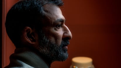 El arquitecto londinense Asif Khan se ha encargado del diseño de la muestra.