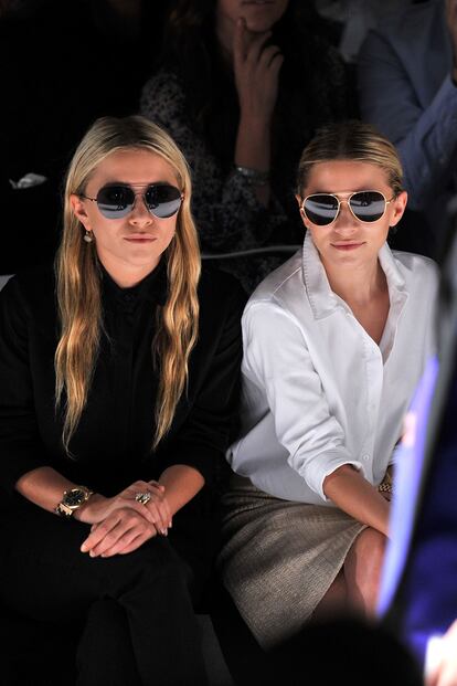 Algo se haría bien en los noventa cuando sus entonces estrellas infantiles y del pop, son ahora algunas de las empresarias más fuertes y respetadas de la industria de la moda: pongamos que hablo de Victoria Beckham y las gemelas Olsen.