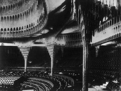 Un aspecto del Gran Teatro de Berlín (1919), obra de Hans Poelzig.