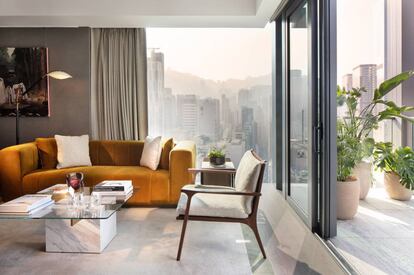 Suite en el ático del hotel The Hari Hong Kong, abierto en diciembre de 2020.