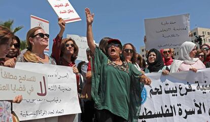 Protesta para pedir una investigación sobre la muerte de Israa Ghrayeb, el lunes, en Ramala.