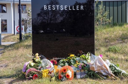 Uno de los homenajes a los hijos de Anders Holch Povlsen.