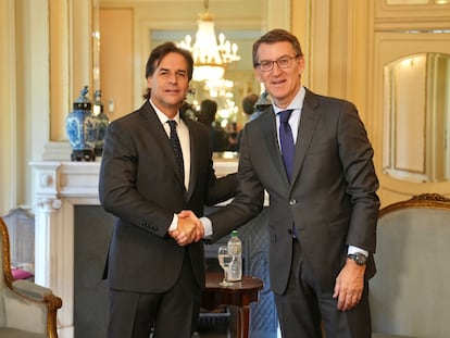 El líder del PP, Alberto Núñez Feijóo, se reúne en Montevideo con el presidente de Uruguay, Luis Lacalle, en la primera etapa del presidente de los populares en su gira por Sudamérica.