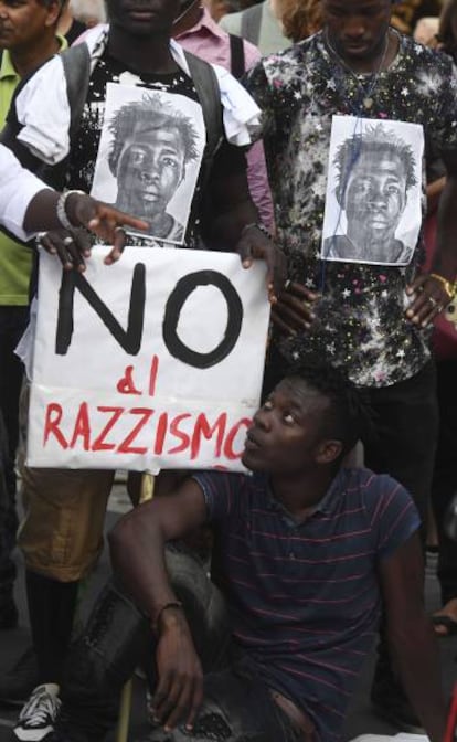 Protesta en Nápoles, el 4 de junio, por el asesinato del maliense Soumaila Sacko.