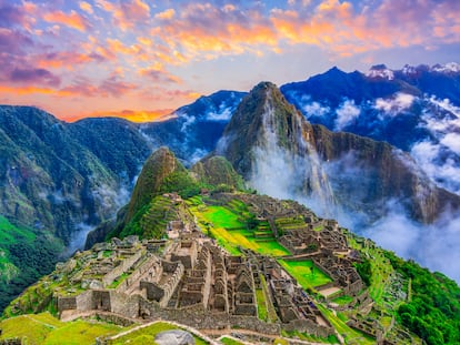 Vista panorámica de la ciudad inca de Machu Picchu (Perú).