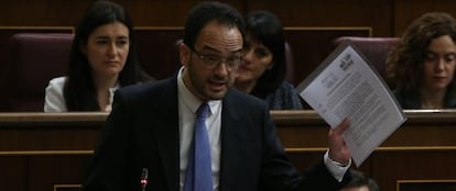 Antonio Hernando en el pleno del Congreso de los Diputados.