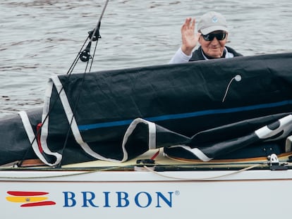 Juan Carlos I, a bordo del 'Bribón', este jueves en Sanxenxo.