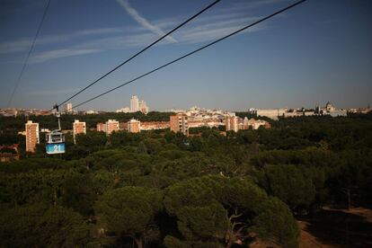 La Casa de Campo de Madrid, desde el teléférico que une el parque con el Paseo del pintor Rosales.