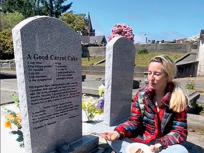 TikToker Rose Grant, next to a grave whose tombstone is inscribed with a recipe for carrot cake.