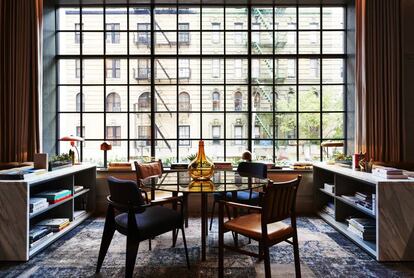 Vestíbulo del hotel SIXTY SoHo, en Nueva York, diseñado por Tara Bernerd.