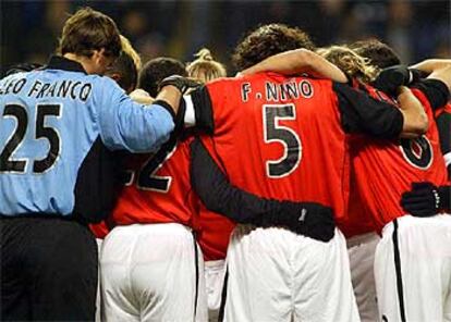 Los jugadores del Mallorca, antes del partido.