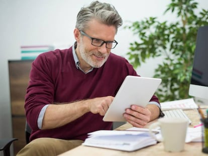 ¿Pueden los autónomos solicitar el subsidio por desempleo para mayores de 52 años?