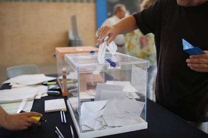 Jornada de votaci&oacute;n en las elecciones del 26-J.