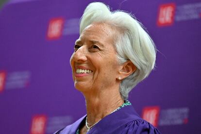 La presidenta del BCE, Christine Lagarde, el miércoles en Londres tras recibir un reconocimiento académico de la London School of Economics.