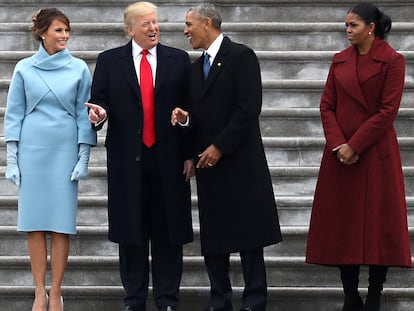 Sobre la mayor decepción de sus ocho años como primera dama:
“Entiendo a la gente que votó a Trump. Pero hubo gente que no votó: jóvenes, mujeres… Entonces piensas que la gente se cree que esto es un juego. (…) Cada vez que Barack no logró el Congreso que necesitaba fue porque nuestra gente no apareció. Después de todo ese trabajo, ni siquiera se molestaban en votar. Ese es mi trauma”.