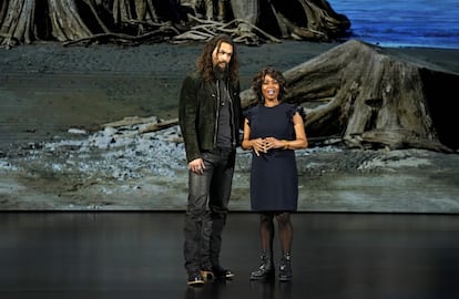 Jason Momoa y Alfre Woodard durante su intervención.