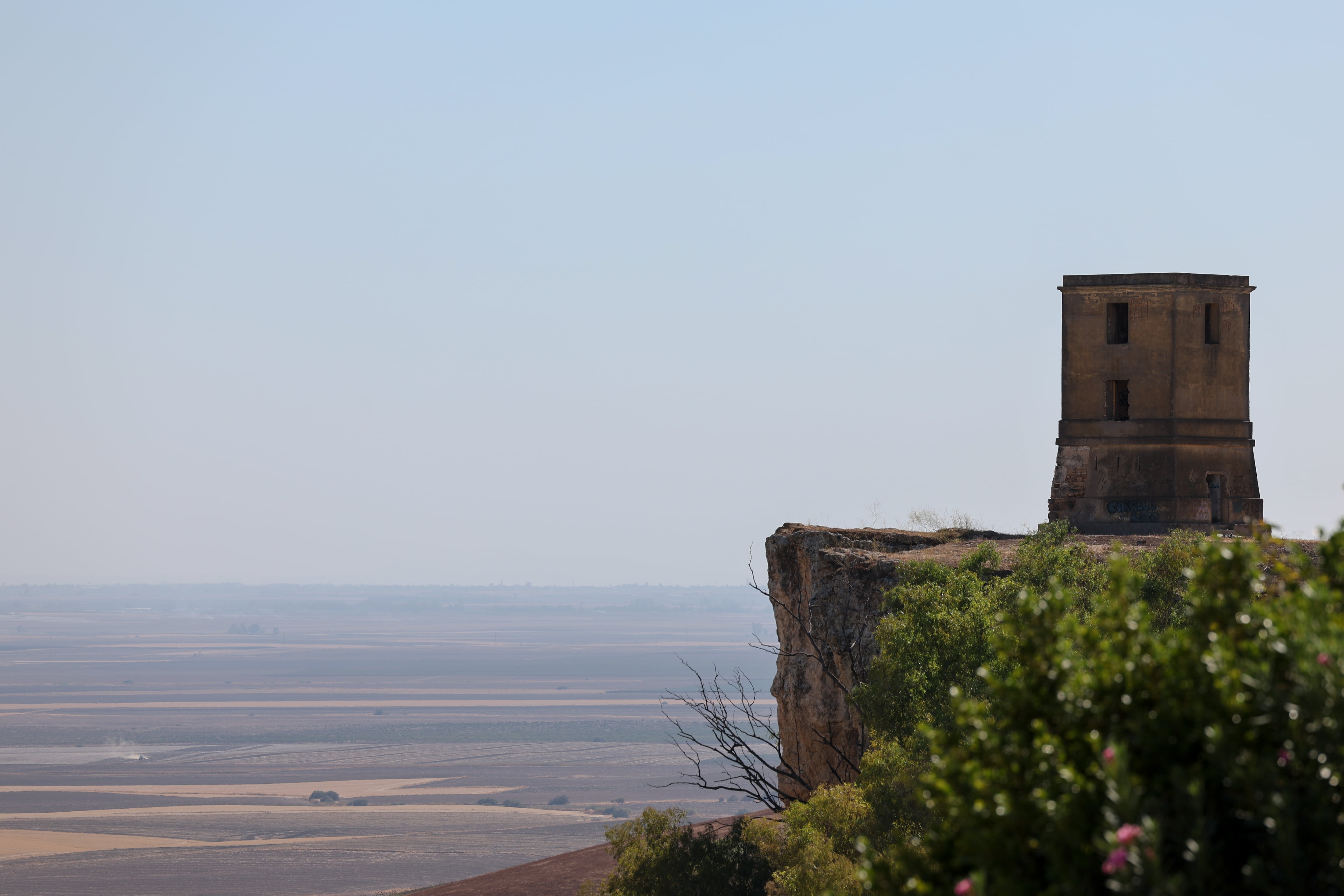 La torre del Picacho de Carmona, un mirador a la planicie interminable de la comarca de Los Alcores.