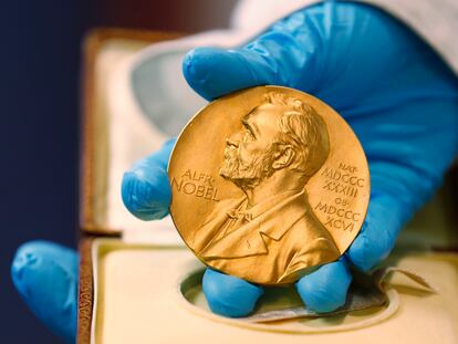 Medalla que la Academia entrega a los ganadores del Premio Nobel.