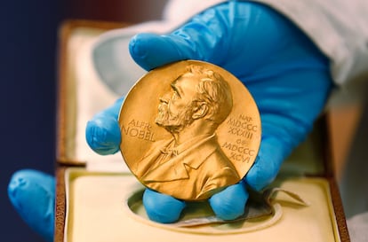 Medalla que la Academia entrega a los ganadores del Premio Nobel.