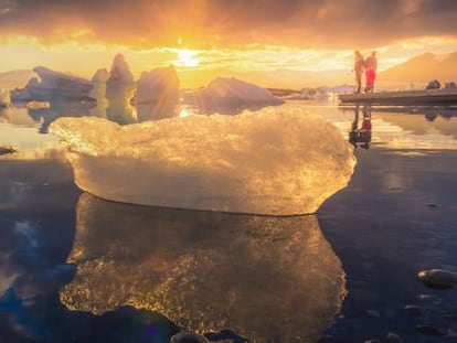 Icebergs flotantes en la laguna de Jöjulsarlon, al sur de Islandia.