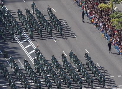 La Legión desfila por el paseo de la Castellana el día de la Fiesta Nacional.