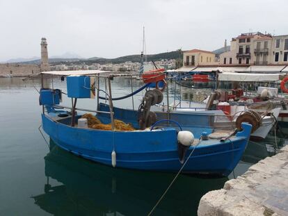 Un port pesquer a l'illa grega de Creta.