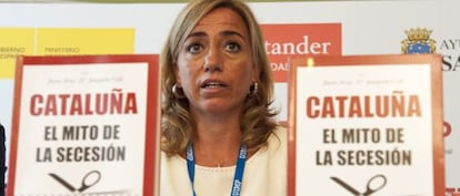 L'exministra Carme Chacón durant la seva intervenció a la Universitat Menéndez Pelayo.