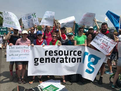 Resource Generation es una comunidad de jóvenes privilegiados que se han comprometido con la búsqueda de la igualdad en el mundo.