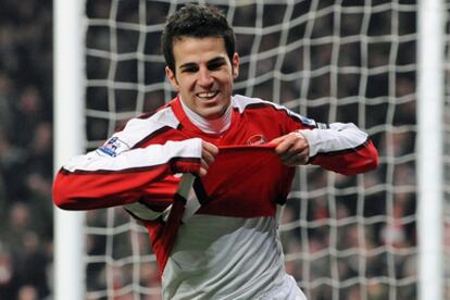 Cesc celebra un gol con el Arsenal