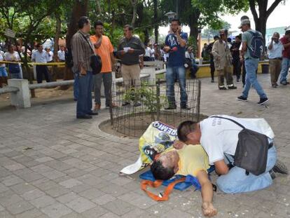 Uno de los periodistas muertos en Guatemala este martes.